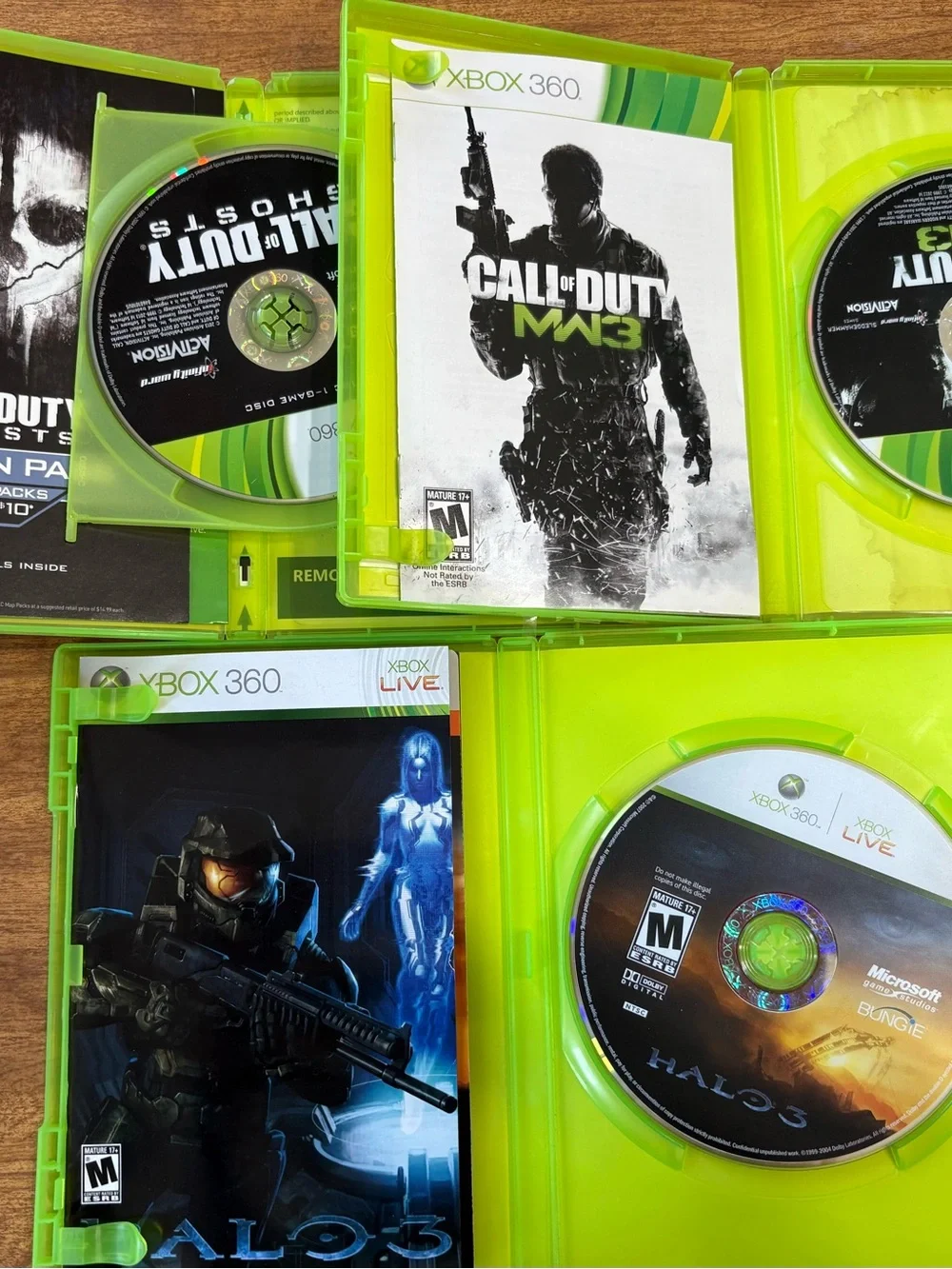 Microsoft XBOX 360 21 game bundle (Halo, COD, guitar hero, assassin) *NOT TESTED